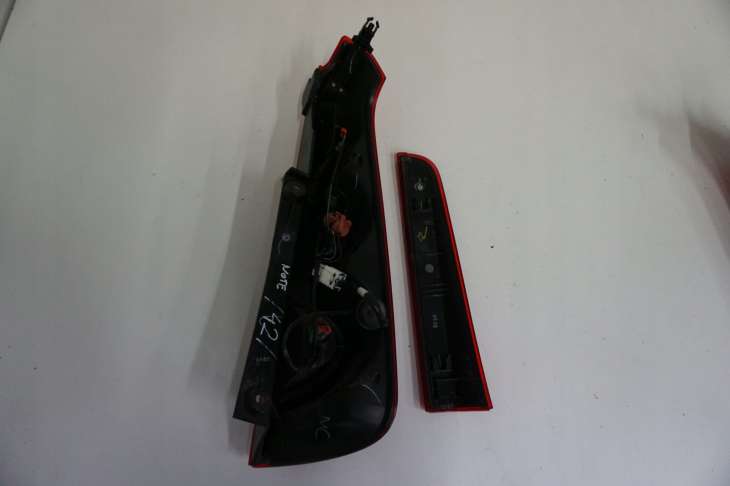 Nissan Note E11 Lampa Tylna Prawa Lewa 53 42 komplet - obrazek 5