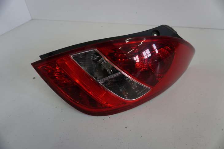 Hyundai I20 Lampa Prawa Tylna 92402-1j000