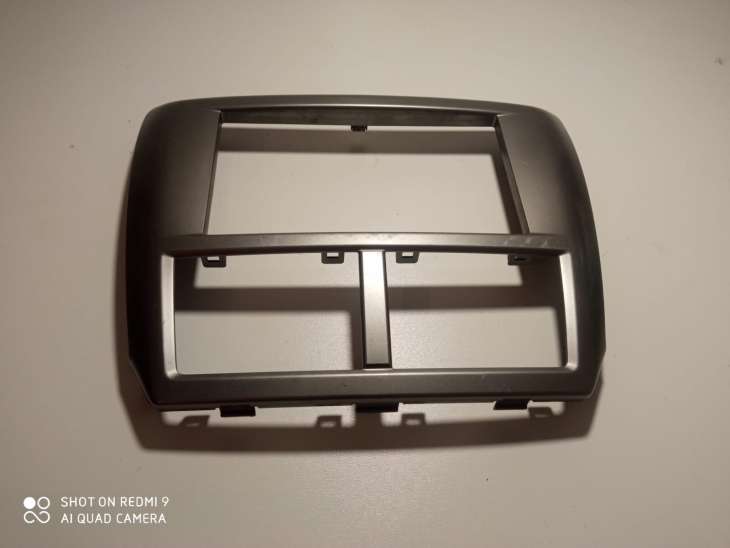 Subaru Impreza Gh Ramka Radia Nawiewu Panel