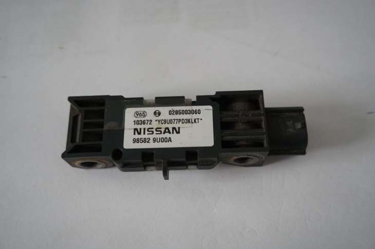 Nissan Note E11 Czujnik Uderzeniowy 985829u00a