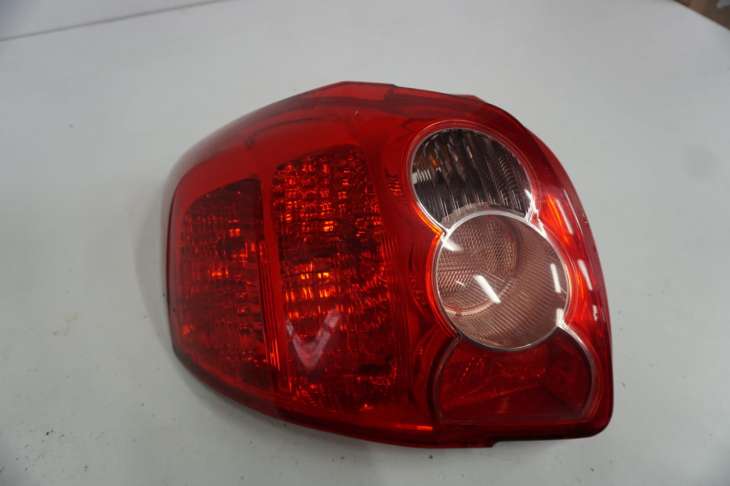 Toyota Auris I Lampa Prawa Tylna Nr.25