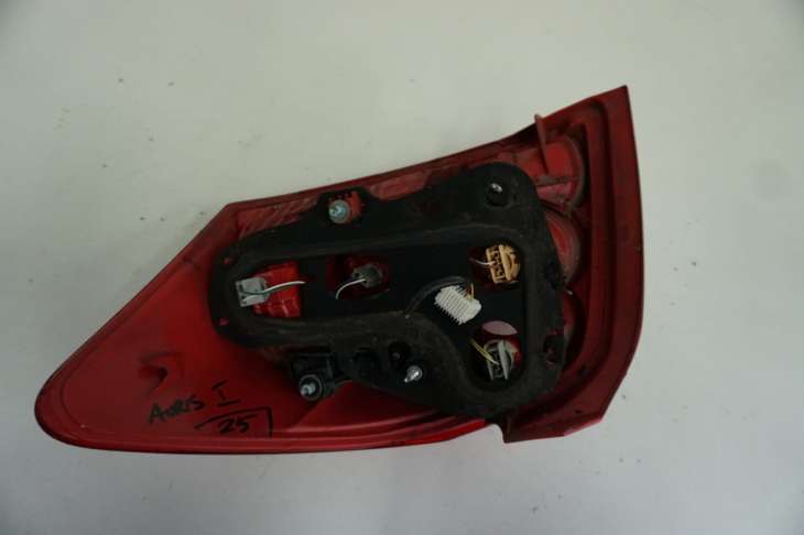 Toyota Auris I Lampa Prawa Tylna Nr.25 - obrazek 3