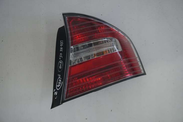 Subaru Legacy IV Bl Sedan Lampa Tylna Prawa Europa