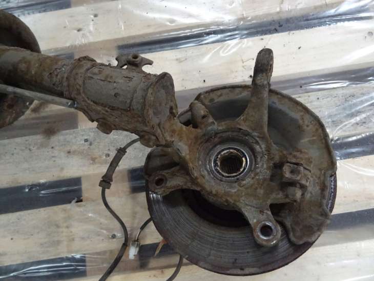 Suzuki Swift III Zwrotnica Mcpherson Piasta Prawa - obrazek 5