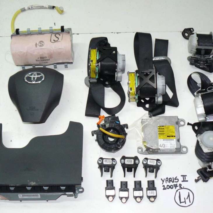 Toyota Yaris II 2007r Airbag Poduszki 89170-0d170