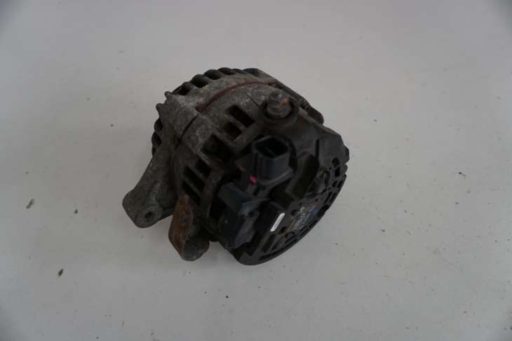 Toyota Yaris 1.3b Alternator 27060-0j061 - obrazek 2