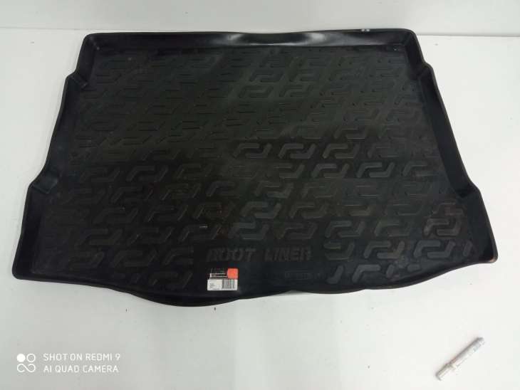 Nissan Qashqai Wykładzina Podłoga Mata Bagażnika 0105050100