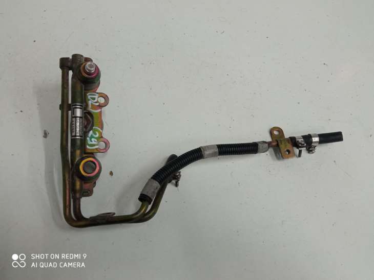 Subaru Legacy IV Outback Turbo Listwa Wtryskowa Lewa Wtryskiwacz 17523aa840