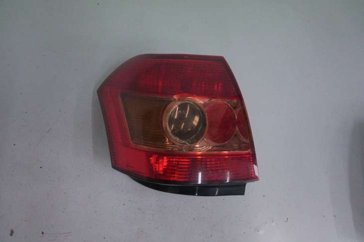 Toyota Corolla E12 Lampa Lewa Tylna Nr.42