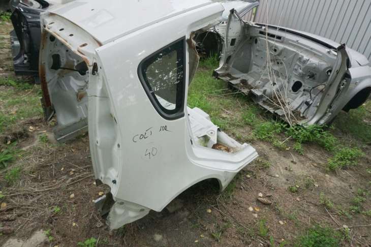 Mitsubishi Colt VI Cz Lift Błotnik Prawy Tylny