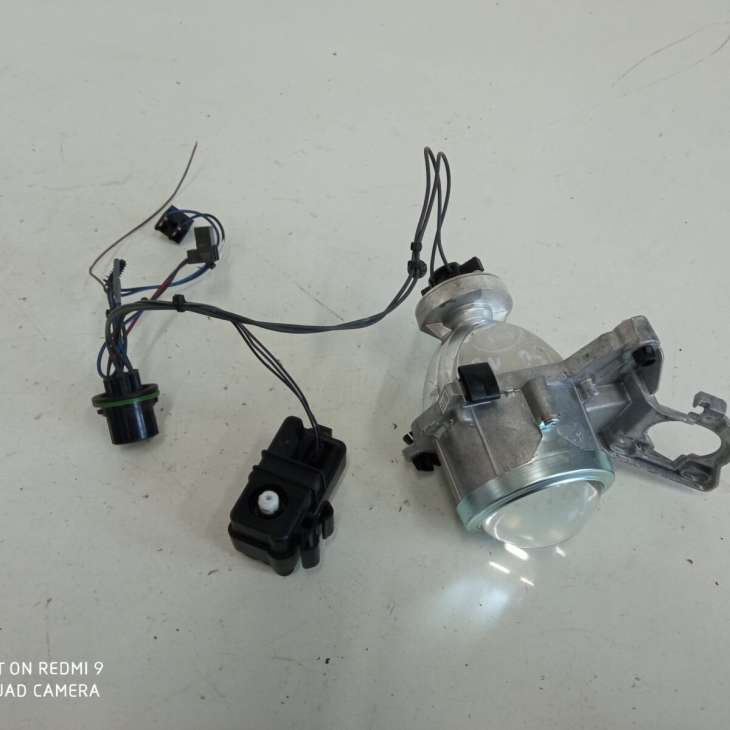 Hyundai I30 III 2018r Soczewka Lampy Lewa Przednia Przód Wiązka Silniczek D4921-30000