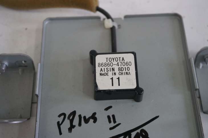 Toyota Prius II Antena 86860-47060 - obrazek 2