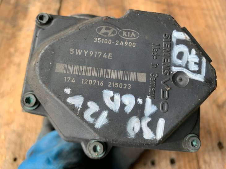 Hyundai I30 1.6d Przepustnica 35100-2a900 5wy9174e - obrazek 3