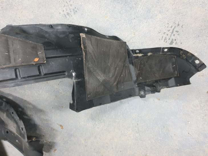 Mazda Premacy 2000r 2.0d Nadkole Lewe Przednie Przód - obrazek 3