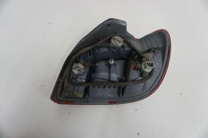 Toyota Yaris I Lampa Lewa Tylna Europa - obrazek 3