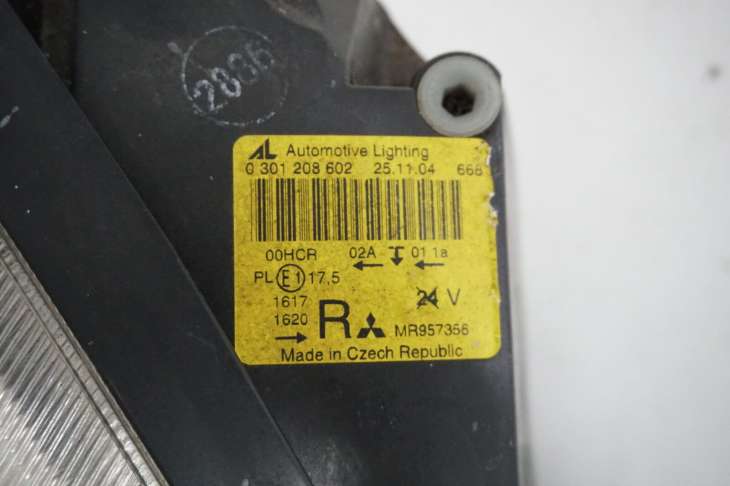 Mitsubishi Colt VI Lampa Prawa Mr957356 Uk - obrazek 3