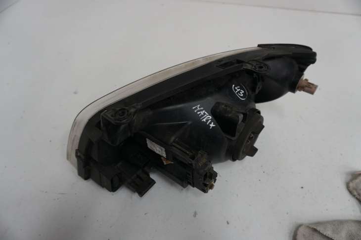 Hyundai MatrIX Lampa Prawa Przednia Uk - obrazek 3