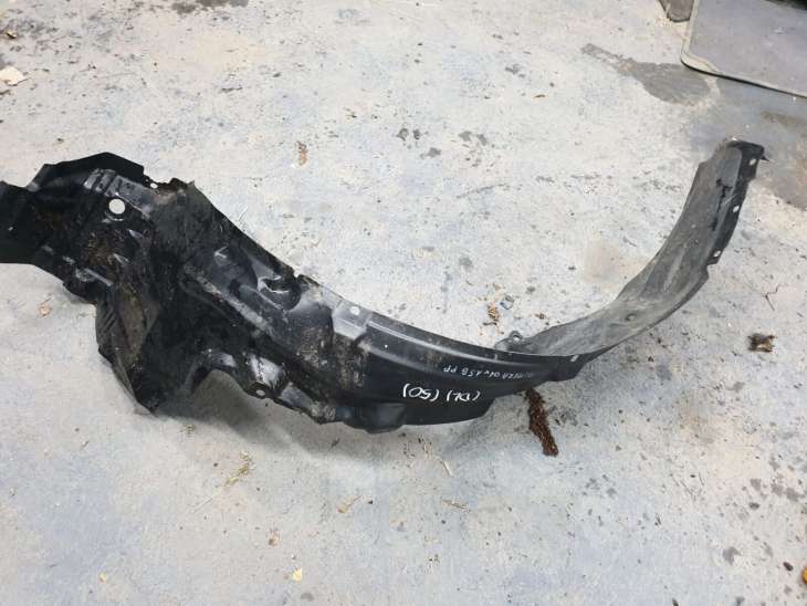 Nissan Almera N16 2001r 1.5b Nadkole Prawe Przednie Przód 638424m700 L894-5111-100
