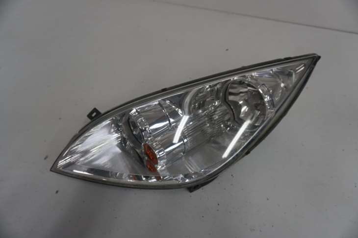Mitsubishi Colt VI Lampa Lewa Przednia 8301a285