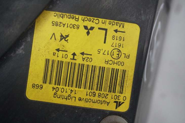 Mitsubishi Colt VI Lampa Lewa Przednia 8301a285 - obrazek 3