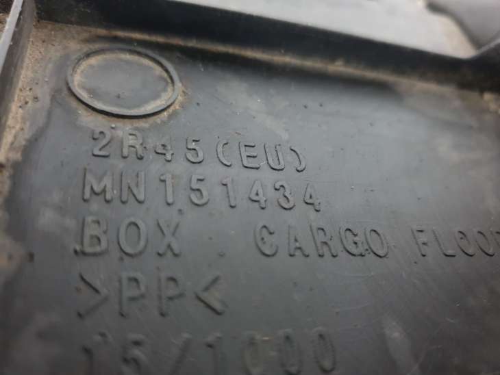 Mitsubishi Lancer 2003-2007r Kombi Podłoga Wkład Plastik Bagażnika Mn151434 - obrazek 4