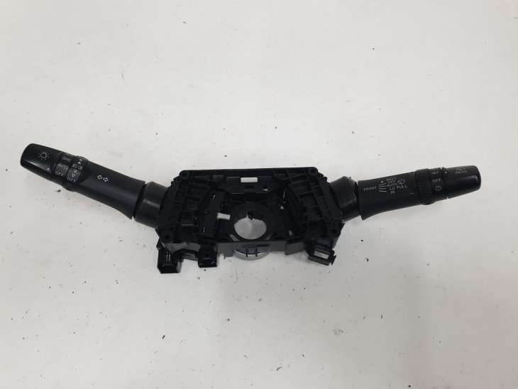 Mitsubishi Asx 2014r Manetki Przełącznik Zespolony 8617a012