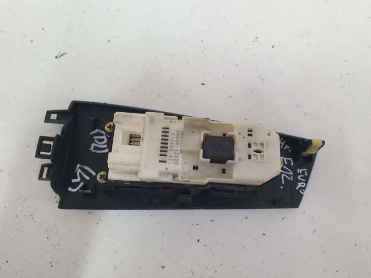 Toyota Corolla E12 Panel Sterowania Przełącznik Szyb 84040-12020 Europa - obrazek 2