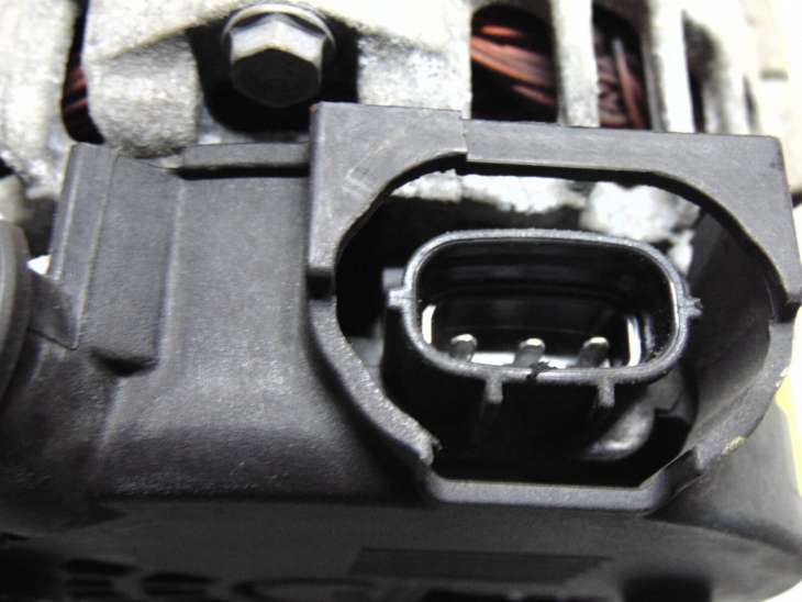Nissan Note N11 Alternator Tg11c064 8200667608 - obrazek 3