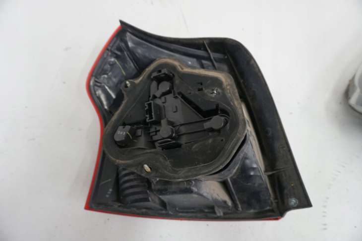 Toyota Corolla E12 Lampa Prawa Tylna Europa - obrazek 2