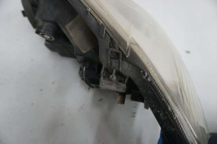 Toyota Corolla E12 Lampa Prawa 81130-02150 Europa - obrazek 3