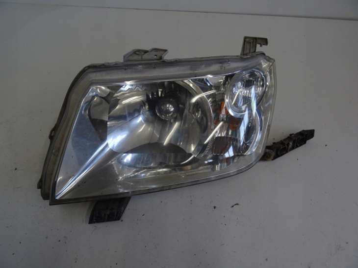 Suzuki Grand VItara II Lampa Lewa Przednia Nr.31