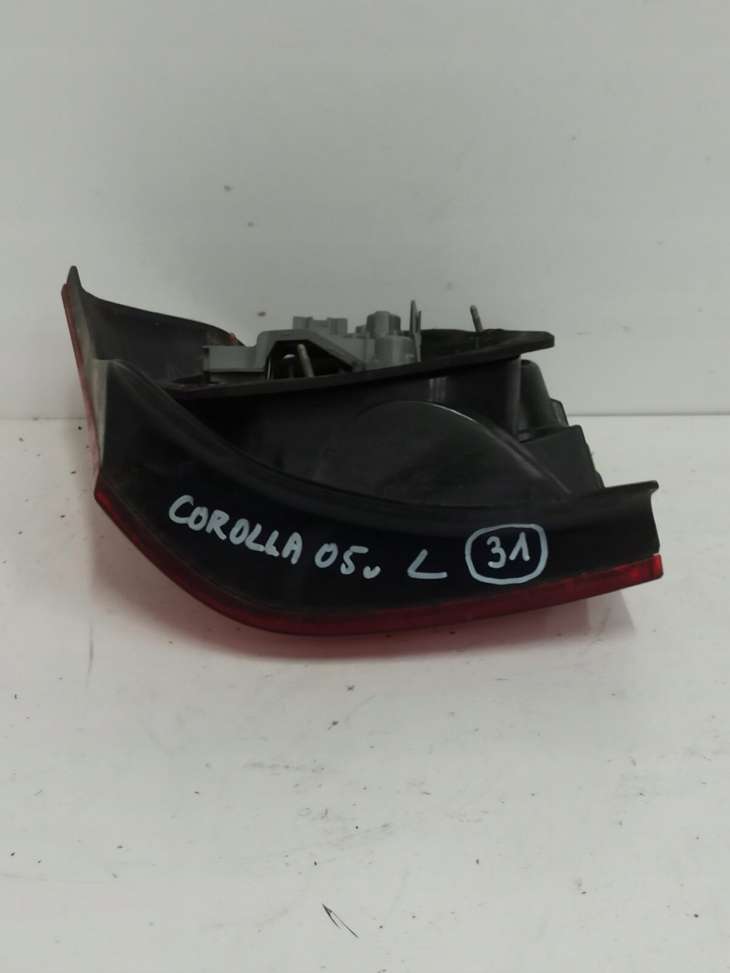 Toyota Corolla IX 05r Lampa Tylna Lewa Uk OEM - obrazek 2