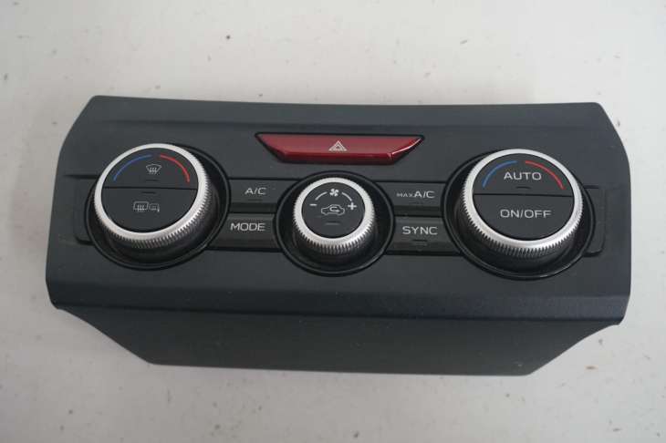 Subaru XV Crosstrek 2019r Panel Sterowania Nawiewu Klimatyzacji 72311fl312