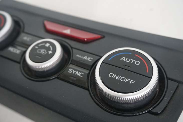 Subaru XV Crosstrek 2019r Panel Sterowania Nawiewu Klimatyzacji 72311fl312 - obrazek 2