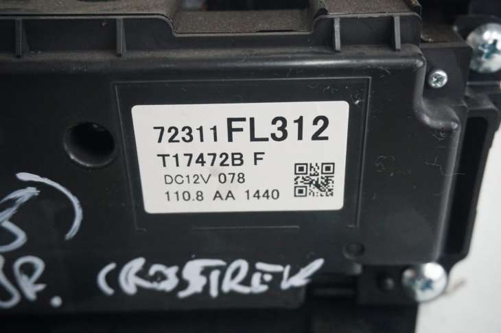 Subaru XV Crosstrek 2019r Panel Sterowania Nawiewu Klimatyzacji 72311fl312 - obrazek 5