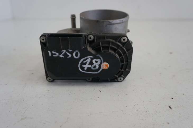 Lexus Is250 2006r 2.5b V6 Przepustnica 22030-31020 (NR 78) - obrazek 2
