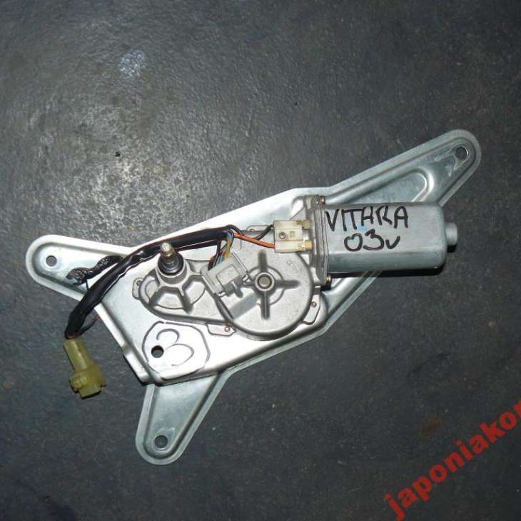 Suzuki VItara 2003r Silniczek Wycieraczki Klapa