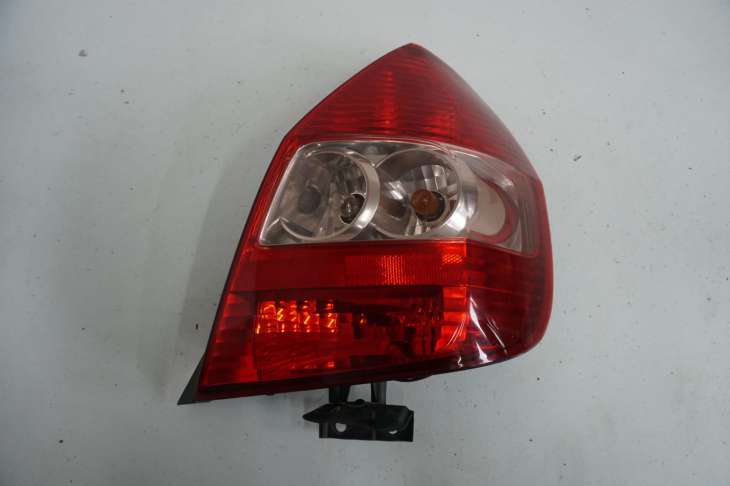 Honda Jazz II 2007r Lift Lampa Karoseryjna Prawa Tylna Tyl (NR 130)