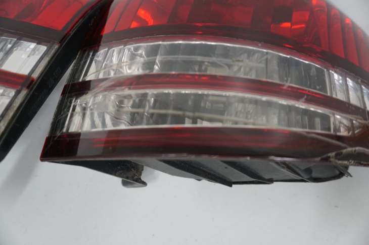 Toyota PreVIa II 2005r Blenda Klapy Tyl Lampa Chrom Komplet 422-77978 75813-28020 - obrazek 3