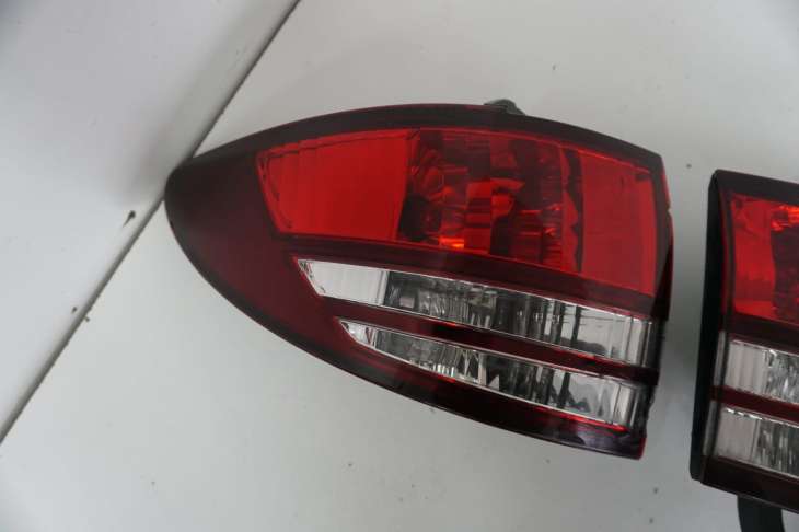 Toyota PreVIa II 2005r Blenda Klapy Tyl Lampa Chrom Komplet 422-77978 75813-28020 - obrazek 5