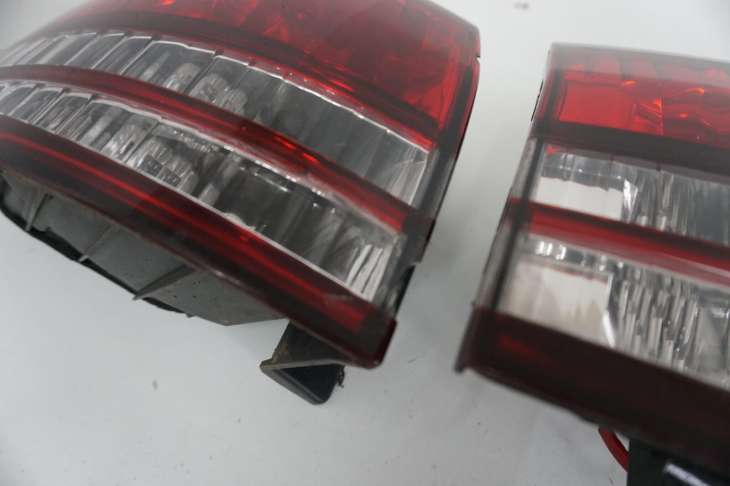 Toyota PreVIa II 2005r Blenda Klapy Tyl Lampa Chrom Komplet 422-77978 75813-28020 - obrazek 6