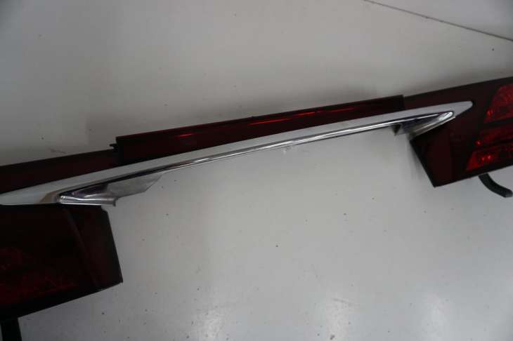 Toyota PreVIa II 2005r Blenda Klapy Tyl Lampa Chrom Komplet 422-77978 75813-28020 - obrazek 8