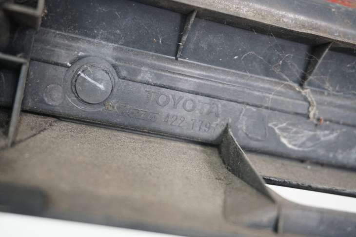 Toyota PreVIa II 2005r Blenda Klapy Tyl Lampa Chrom Komplet 422-77978 75813-28020 - obrazek 10