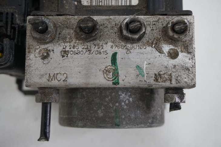 Nissan Note E11 Pompa Abs Sterownik 47660-9u100 - obrazek 5
