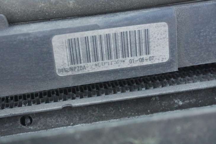 Mitsubishi Colt VI Pas Przedni Belka Wentylator Chłodnicy - obrazek 5