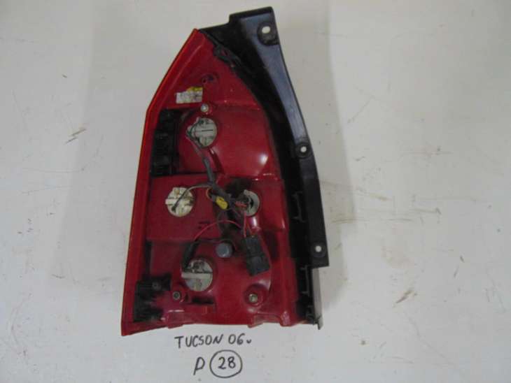 Hyundai Tucson 2006r Lampa Tylna Prawa - obrazek 2