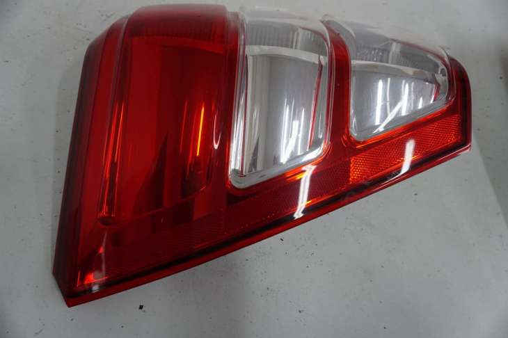 Suzuki Grand VItara II 5d 2007r Lampa Lewa Tylna Tył Uk - obrazek 3