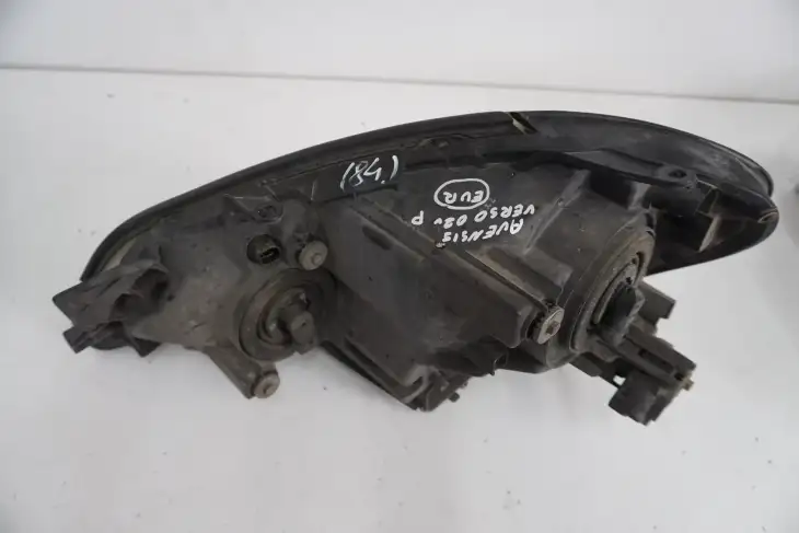 Toyota Avensis Verso 2002r Lampa Prawa Przednia Przód Europa (NR 68) - obrazek 4