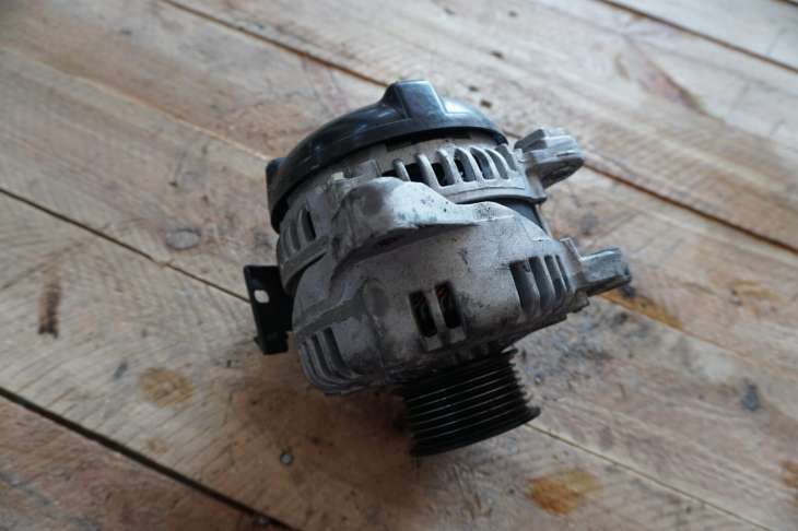 Toyota PreVIa II Alternator 2.4b - obrazek 4