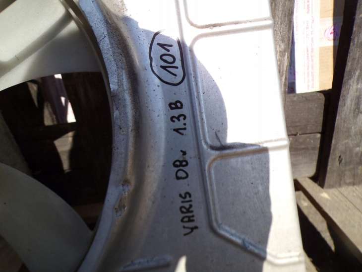 Toyota Yaris II Wentylator Chłodnicy 422000-7820 - obrazek 4